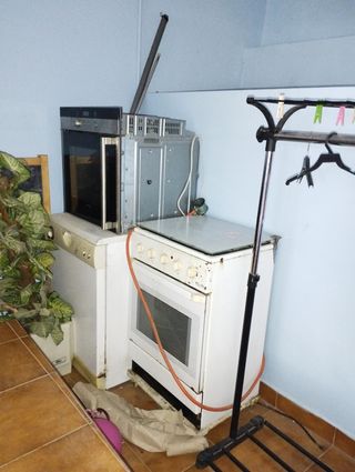 Cocina butano y eléctrica usada