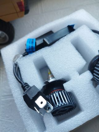 Bombillas LED H4 coche   n*365