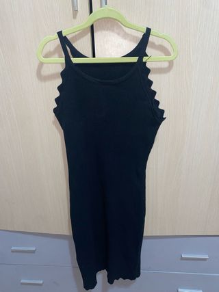 Vestido negro ajustado