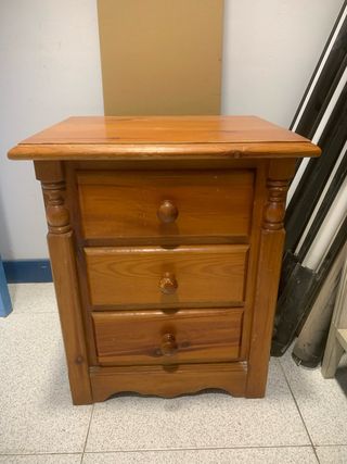Mesilla noche 3 cajones - Pino