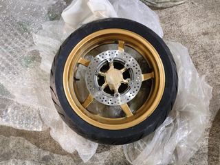 Llantas doradas  honda CB1300