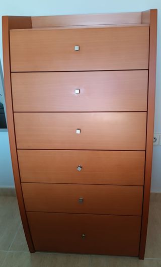 Dormitorio madera: Cabecero + 2 mesitas y cómoda