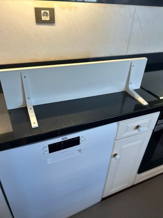 2 Estantes blanco 2 soportes - madera C/U 12€