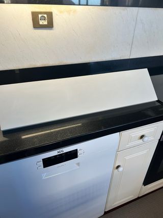 2 Estantes blanco 2 soportes - madera C/U 12€