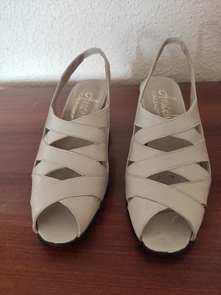 Sandalias  de piel Aracelil Calzado beige 38