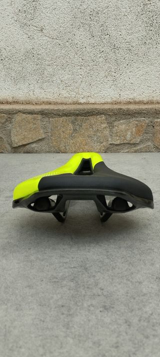 SILLÍN DE GEL WEST BIKING AMARILLO.