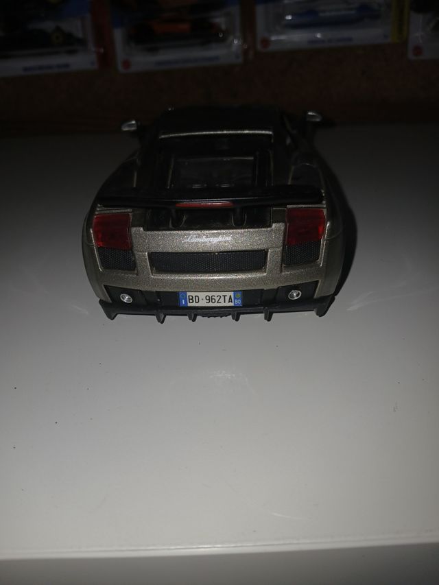 Lamborghini Gallardo superleggera 1:24