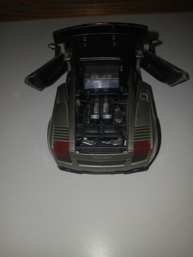 Lamborghini Gallardo superleggera 1:24