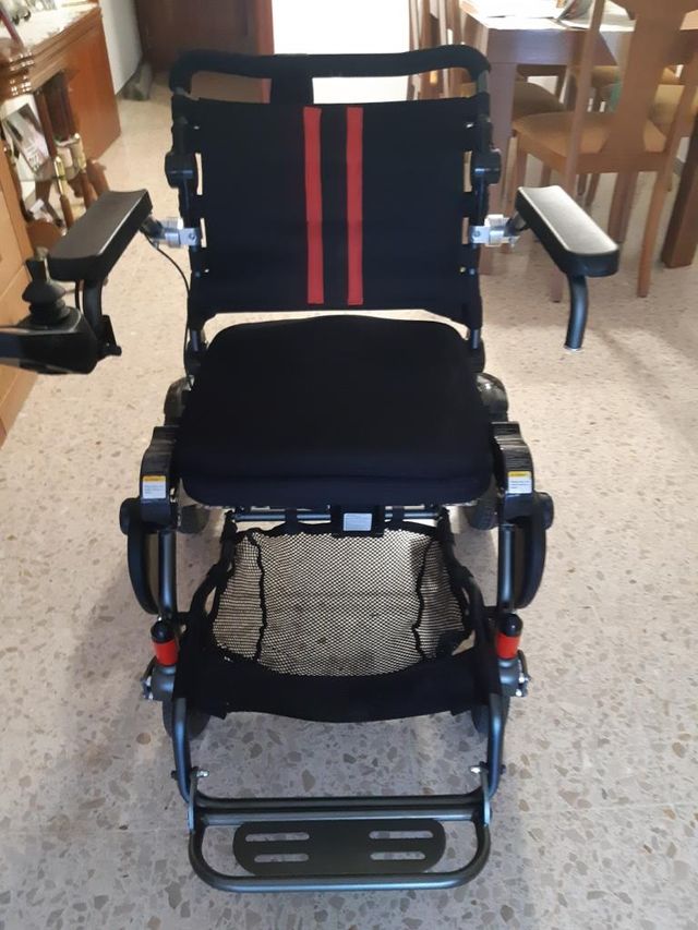 Silla ruedas eléctrica plegable