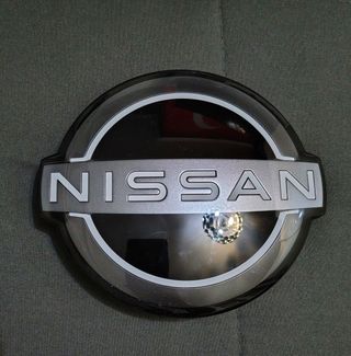 Logo Nissan - Emblema Frontal