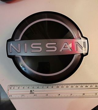 Logo Nissan - Emblema Frontal