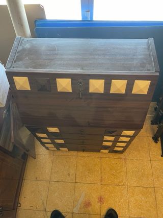 Muebles dormitorio: tocador, espejo, mesitas