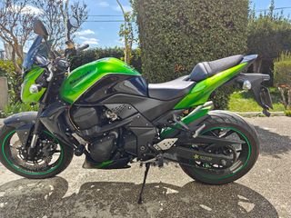 Motocicleta Kawasaki Z750 (2009) impecable