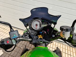 Motocicleta Kawasaki Z750 (2009) impecable