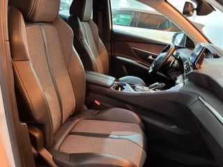 Peugeot 3008 PureTech 130 Allure EAT8 96 kW (130 CV)