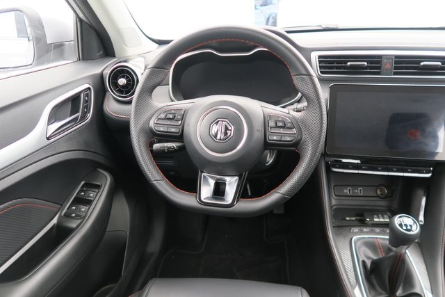 MG ZS SUV 1.5 LUXURY 106 5P