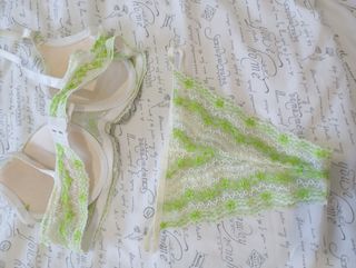 Conjunto lencería verde y blanco