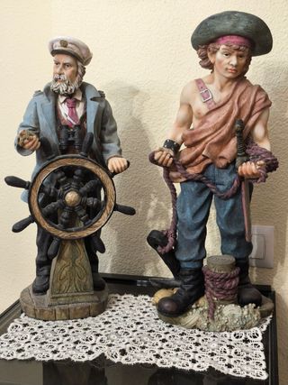 2 statue marine in porcellana