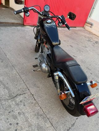 Harley Davidson 883 - Buen estado