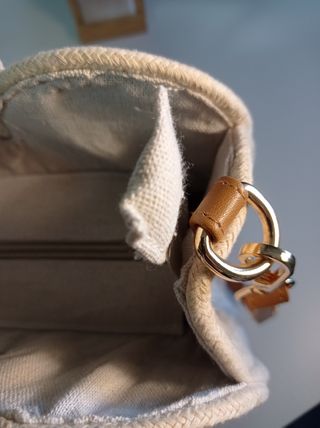 Bolso tejido beige