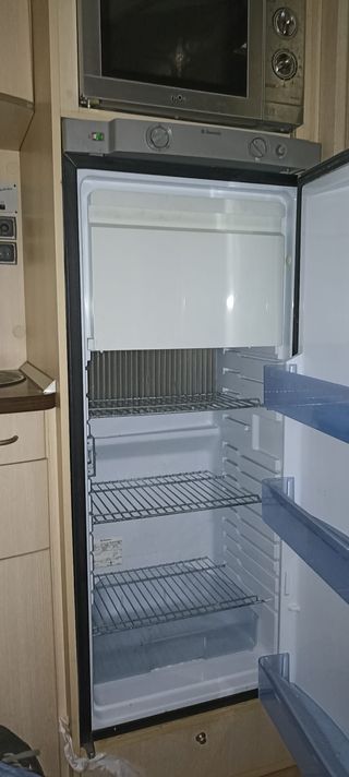 Caravana Sun Roller Tango 495 LM, 3 ambientes