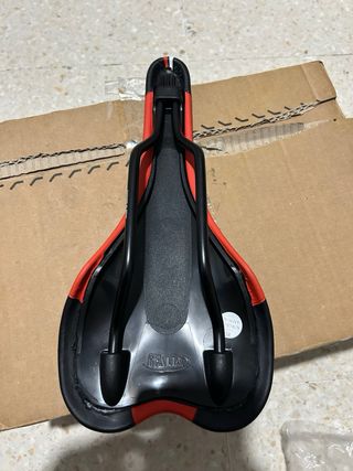 Sillín Selle Italia Cube - Nuevo