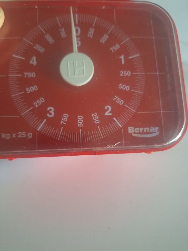 Balanza cocina vintage roja Bernar