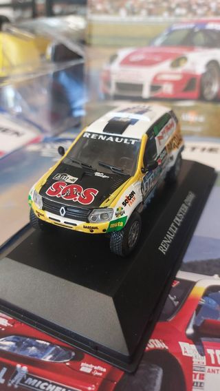 Renault Duster. Dakar 1:43.