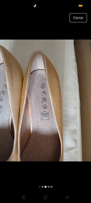 Zapatos niña tacón dorado N 34