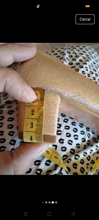 Zapatos niña tacón dorado N 34