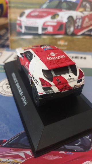 Peugeot 208 DKR. Dakar 1:43.