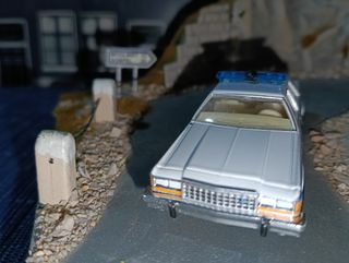 Coche policía Greenlight 1:67