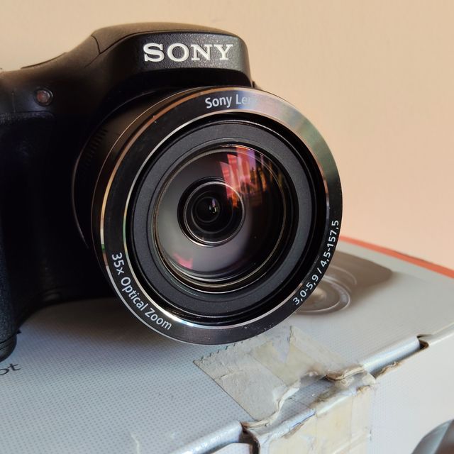 Sony Cyber-shot DSC-H300