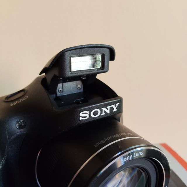 Sony Cyber-shot DSC-H300