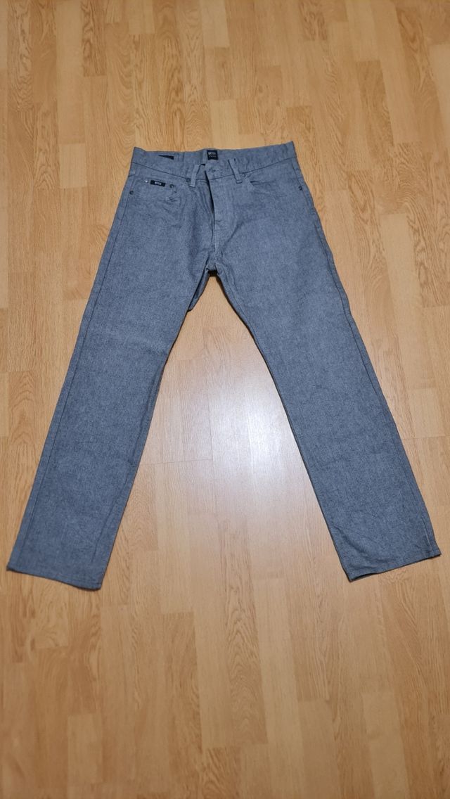 Pantalones chinos Hugo Boss gris hombre talla W33