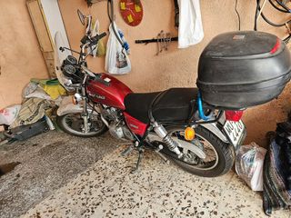 Suzuki GN250 - Moto clásica