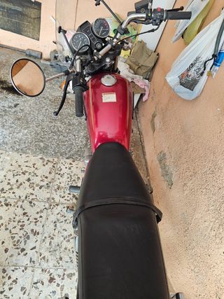 Suzuki GN250 - Moto clásica
