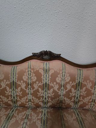 Sofá isabelino antiguo