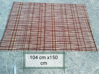 Alfombra rayada beige y roja 104x150cm