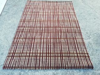 Alfombra rayada beige y roja 104x150cm