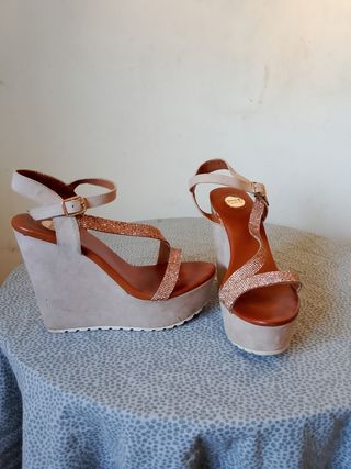 Sandali zeppa exe beige-marrone