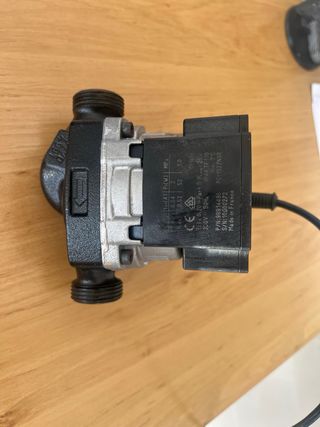 Bomba Grundfos UPM3 Hybrid 15-70 130 ACA
