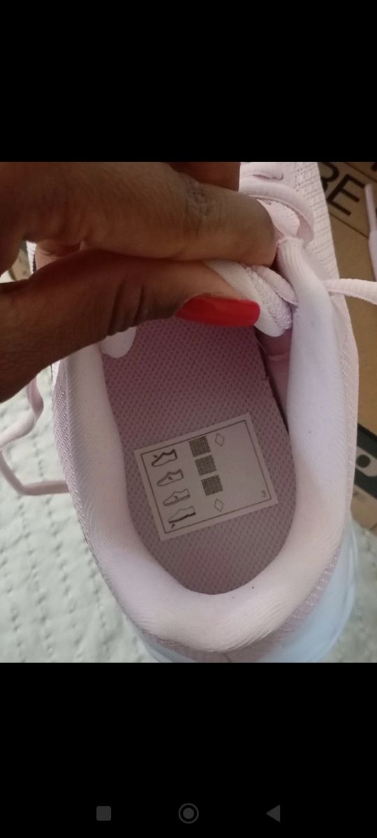 Nike Scarpe Rosa - Move to Zero