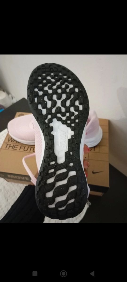 Nike Scarpe Rosa - Move to Zero