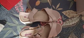 Zandalias con plataforma  Mustang