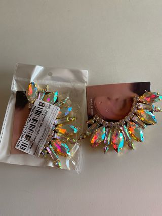 Pendientes sin estrenar, nuevos