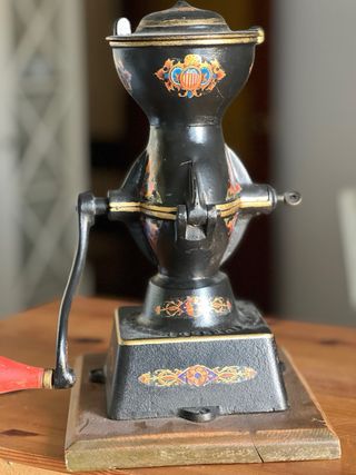 Molinillo café antiguo