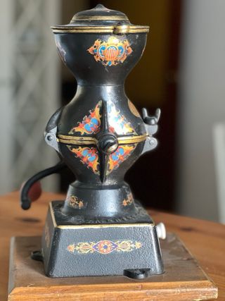 Molinillo café antiguo