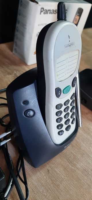 Teléfono inalámbrico Alcatel antiguo