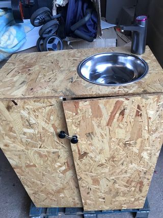 Mueble camper con fregadero y con Grifo automatico